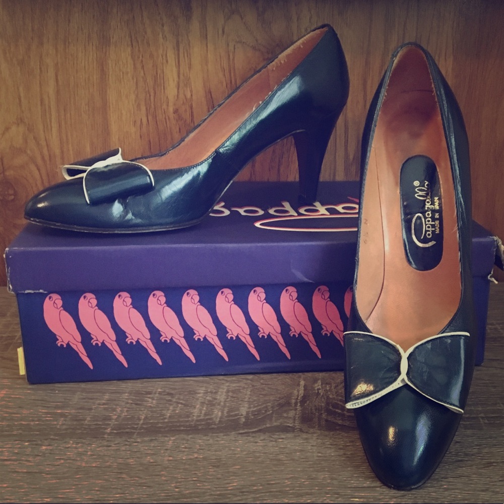 Pair of Pappagallo Women’s Heels